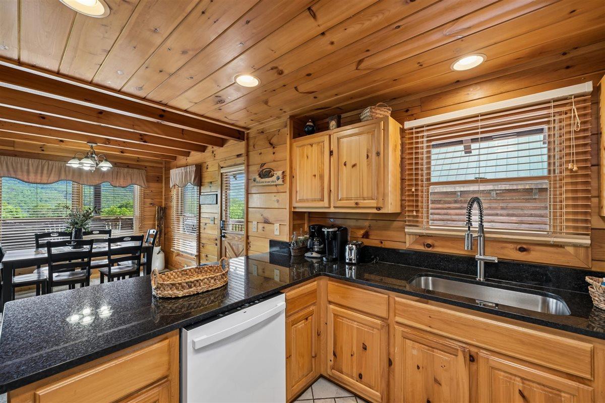 15Kitchen