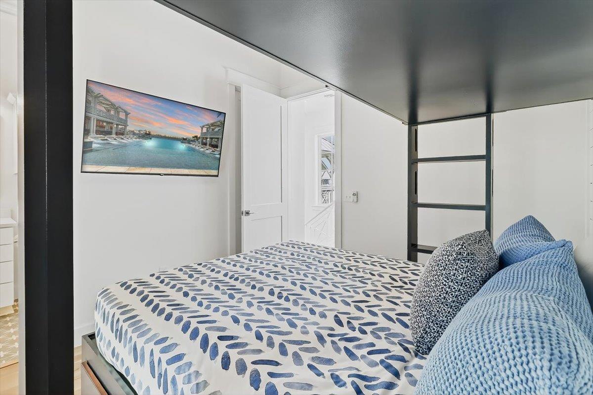 2nd Floor, Twin Over Queen Bunk Bedroom