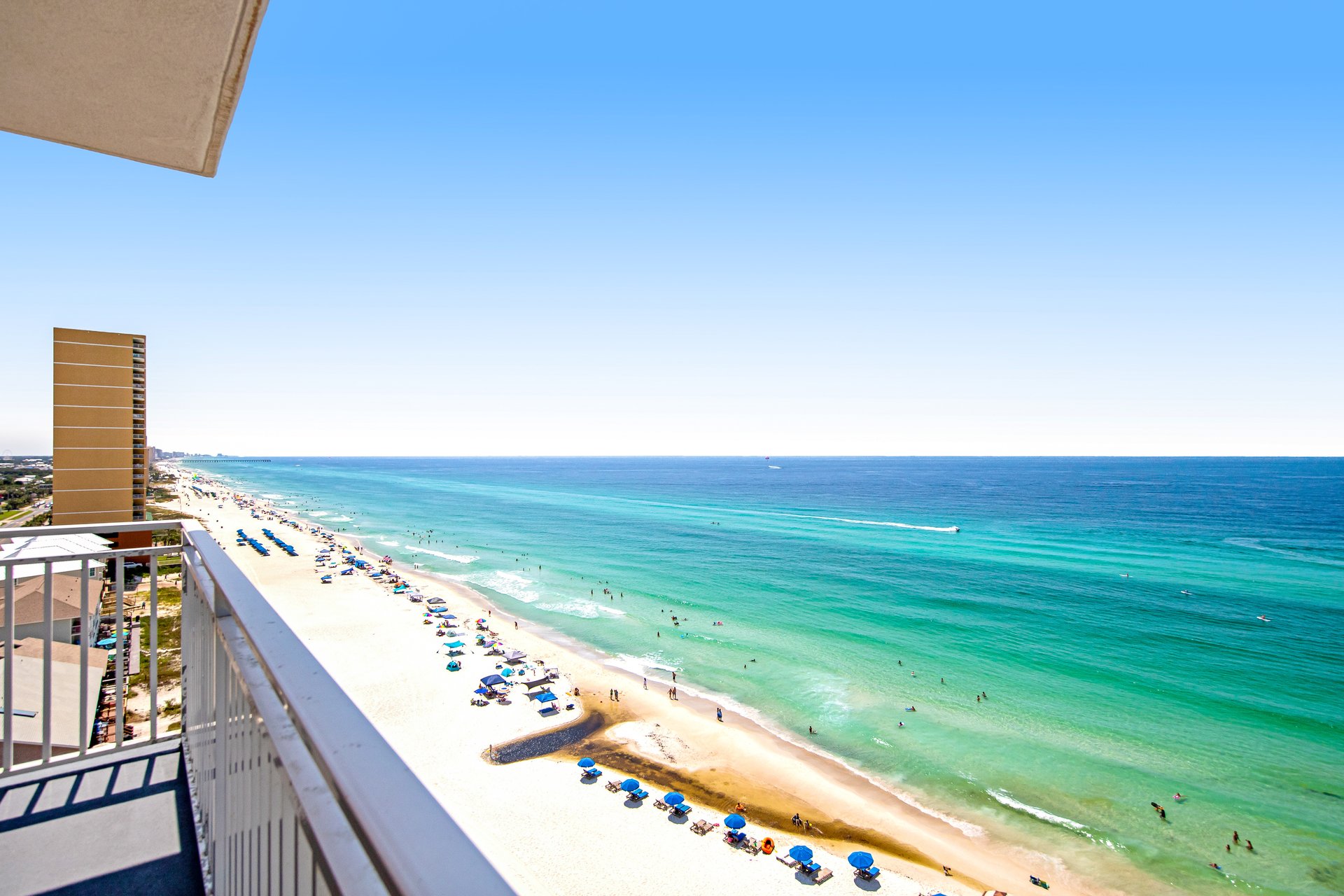 Splash Resort 907E 26