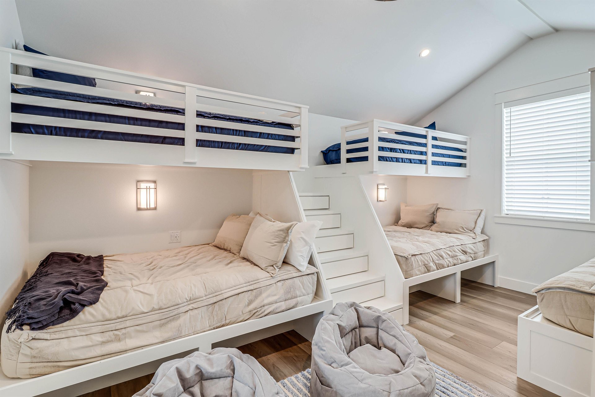 Bunk Room, 3rd Floor