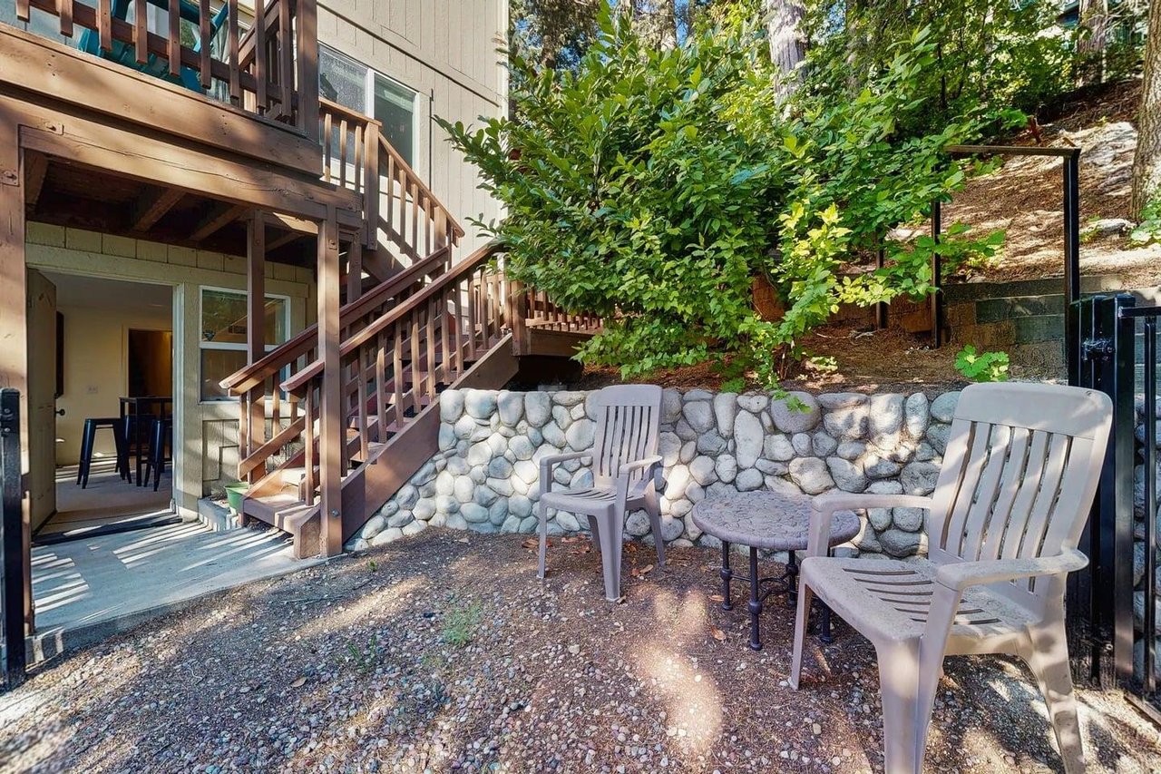 Additional outdoor seating.