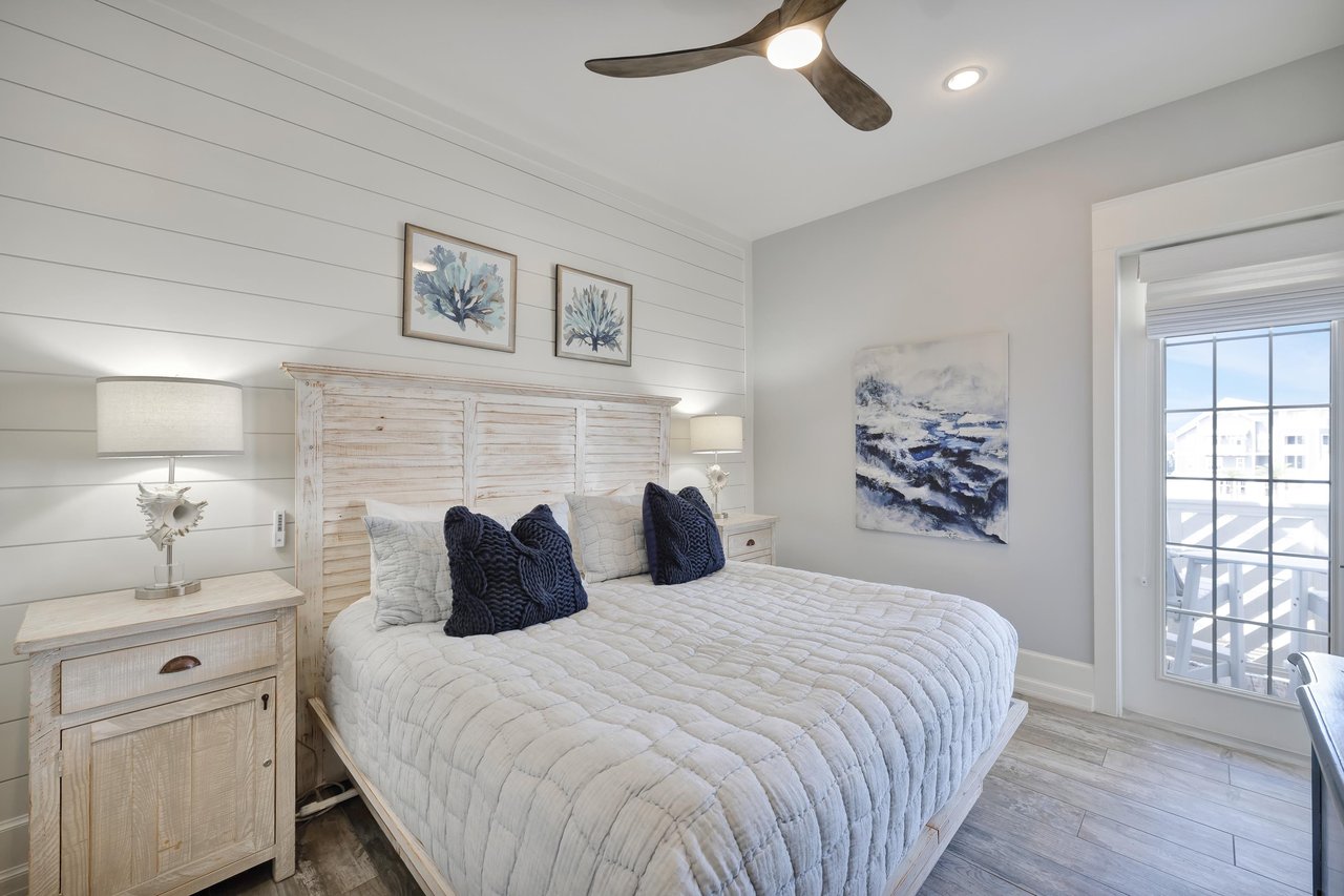 1st Floor, King Bedroom
