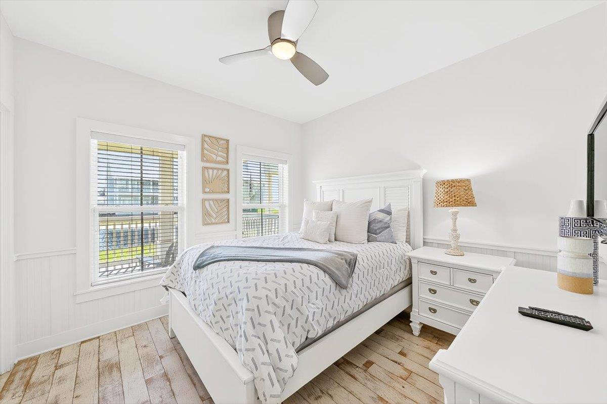 1st Floor, Queen Bedroom