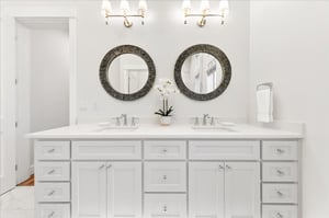 3rd King Bathroom, 2nd Floor