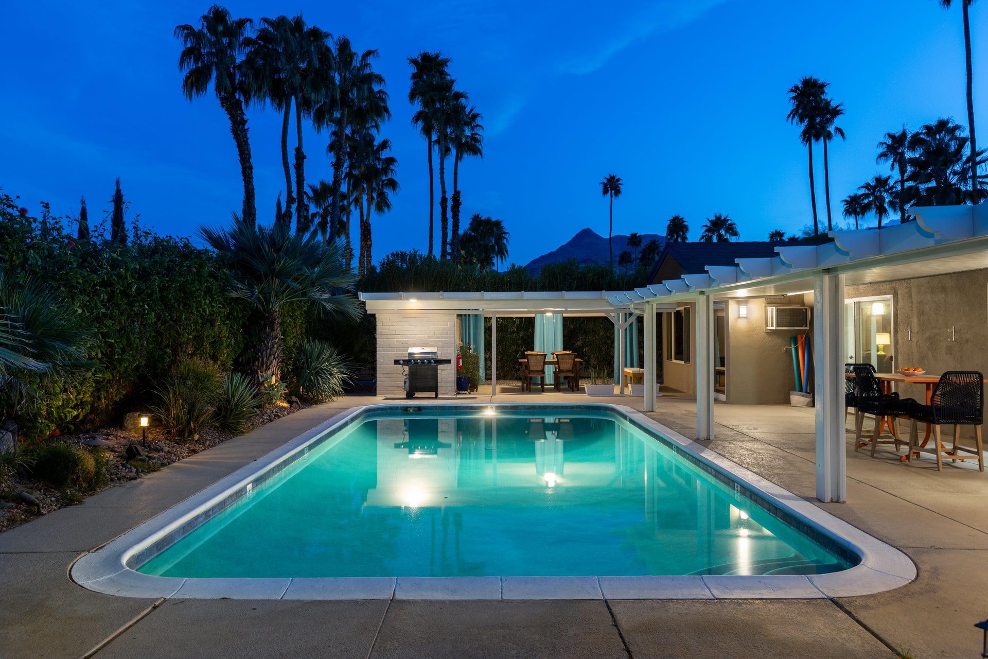 Time for an midnight dip in the Pool