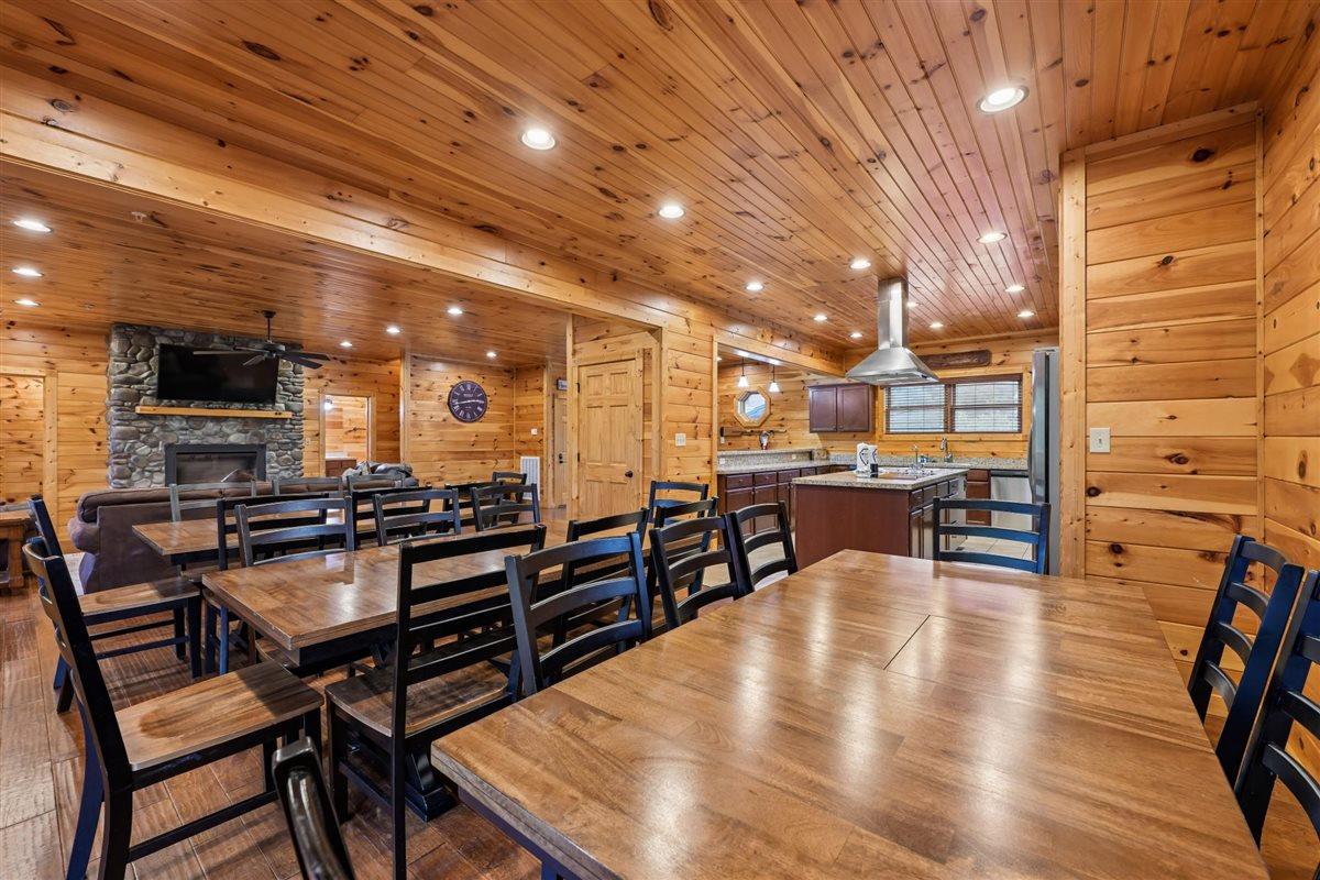 015Dining Room