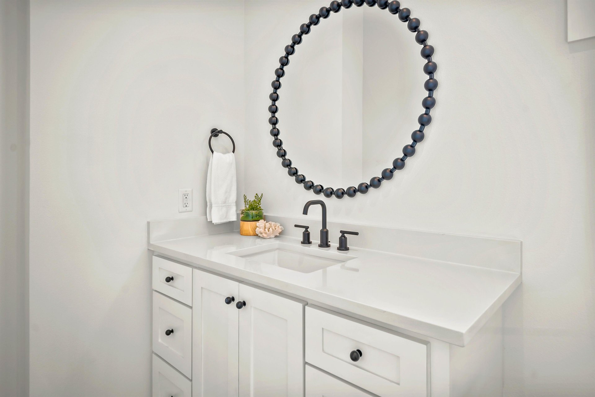 Bunk Bathroom, 1st Floor