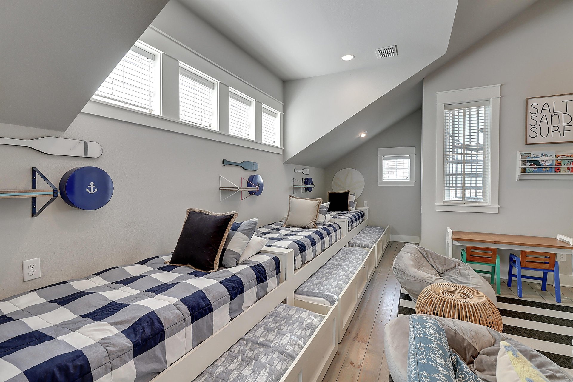 Bunk Area, 2nd Floor