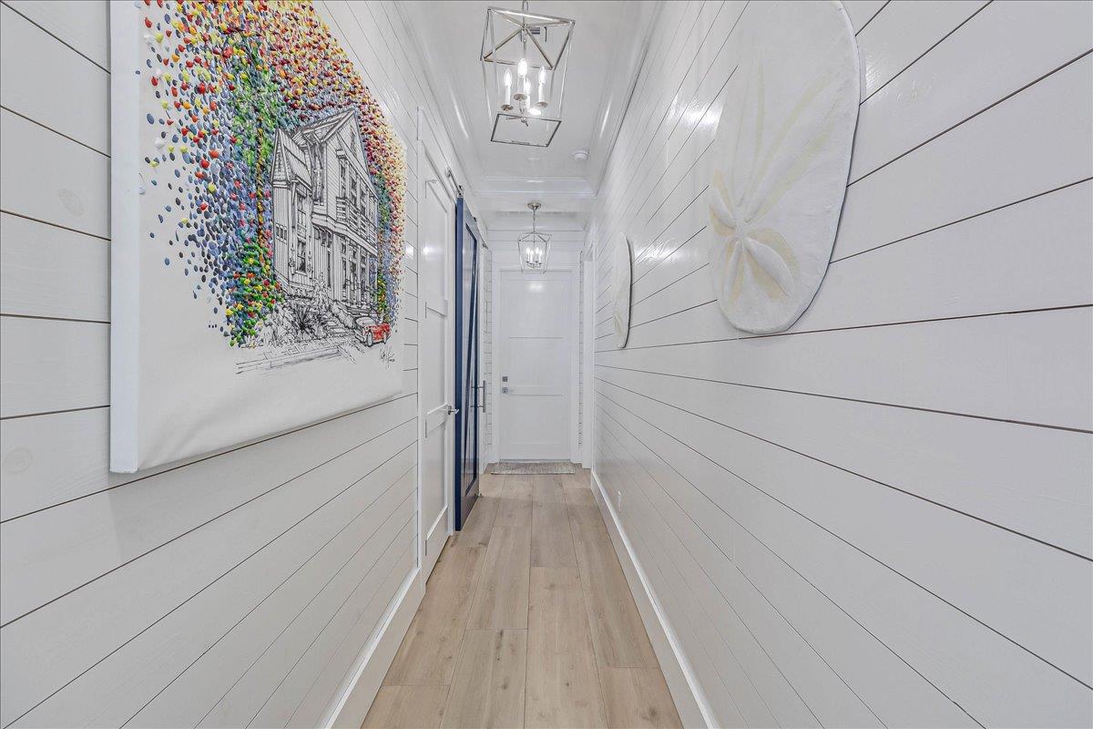1st Floor, Entryway