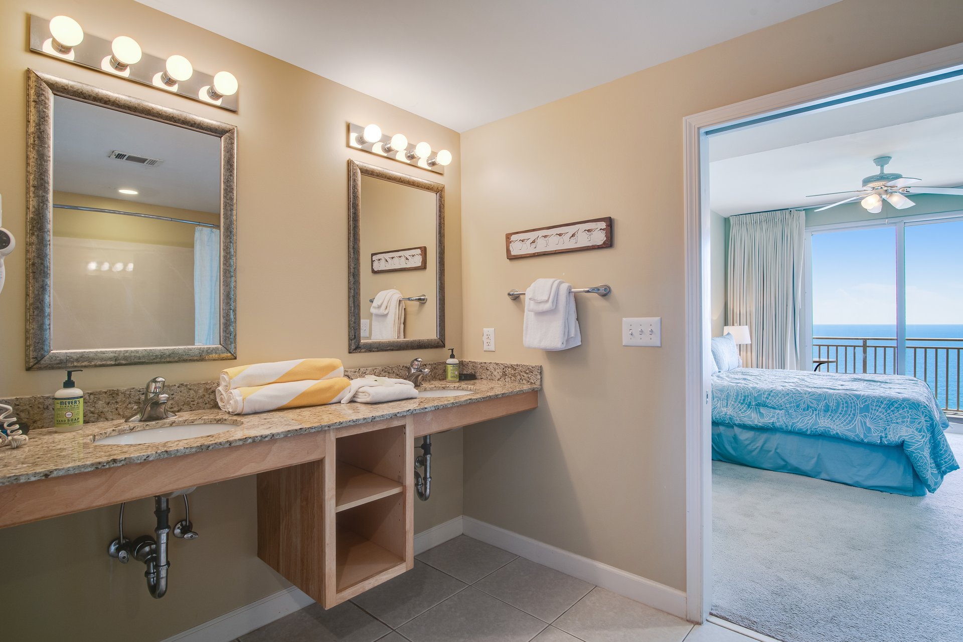 Splash Resort 2002W 16