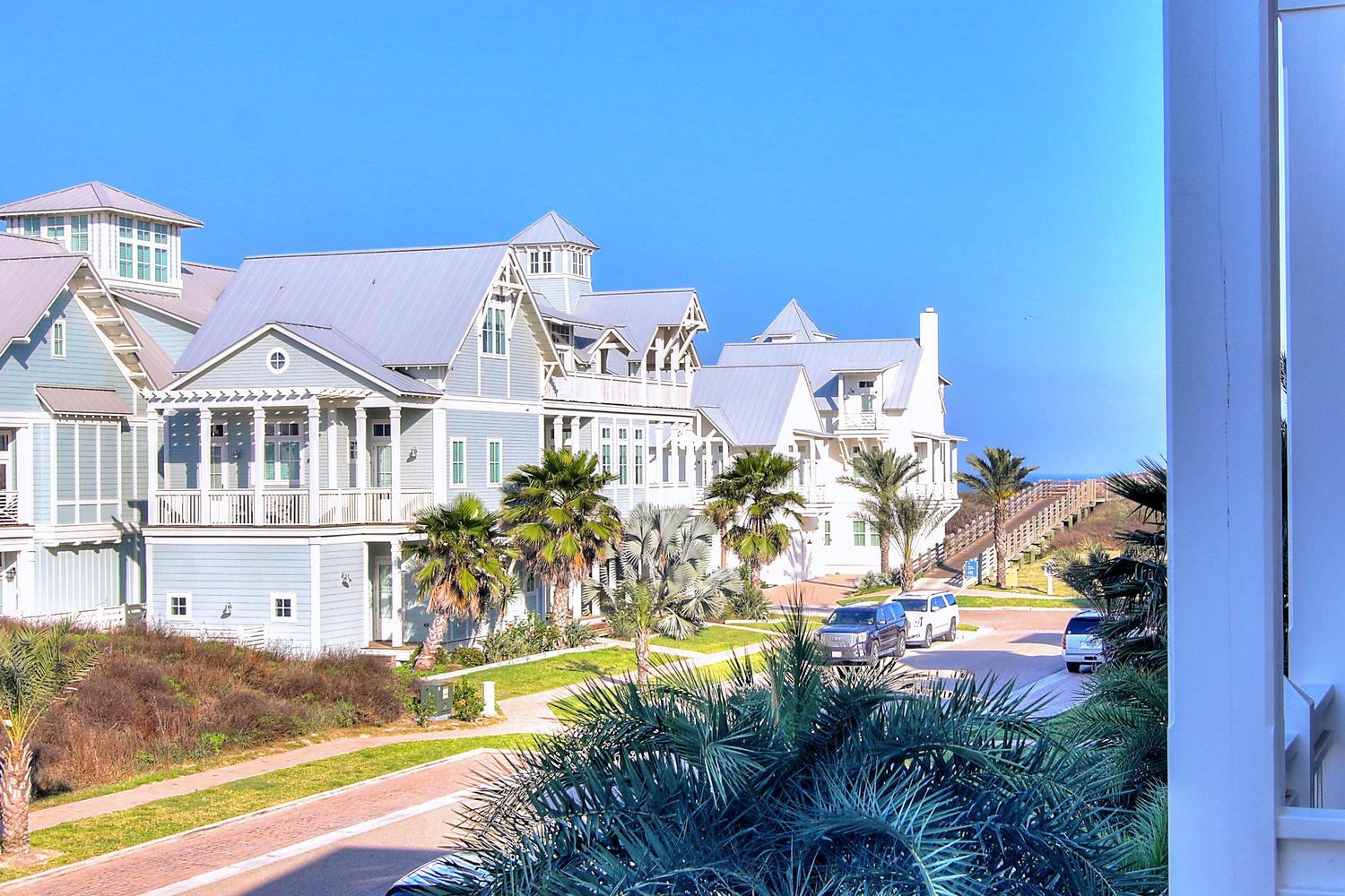 Wrap Balcony View, 2nd Floor