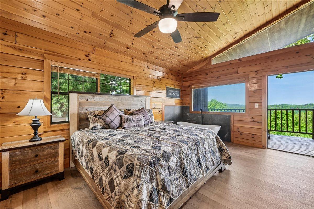 15Primary Bedroom