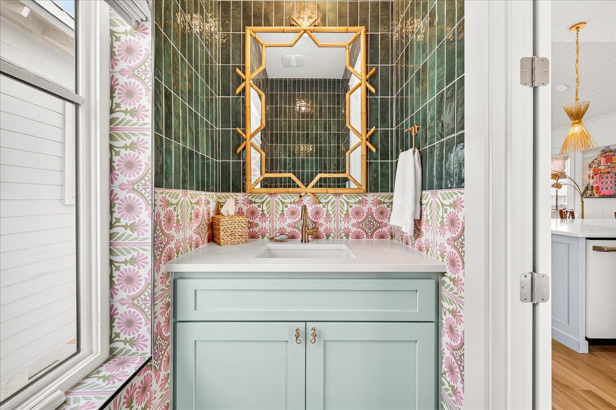 Half Bath, 2nd Floor