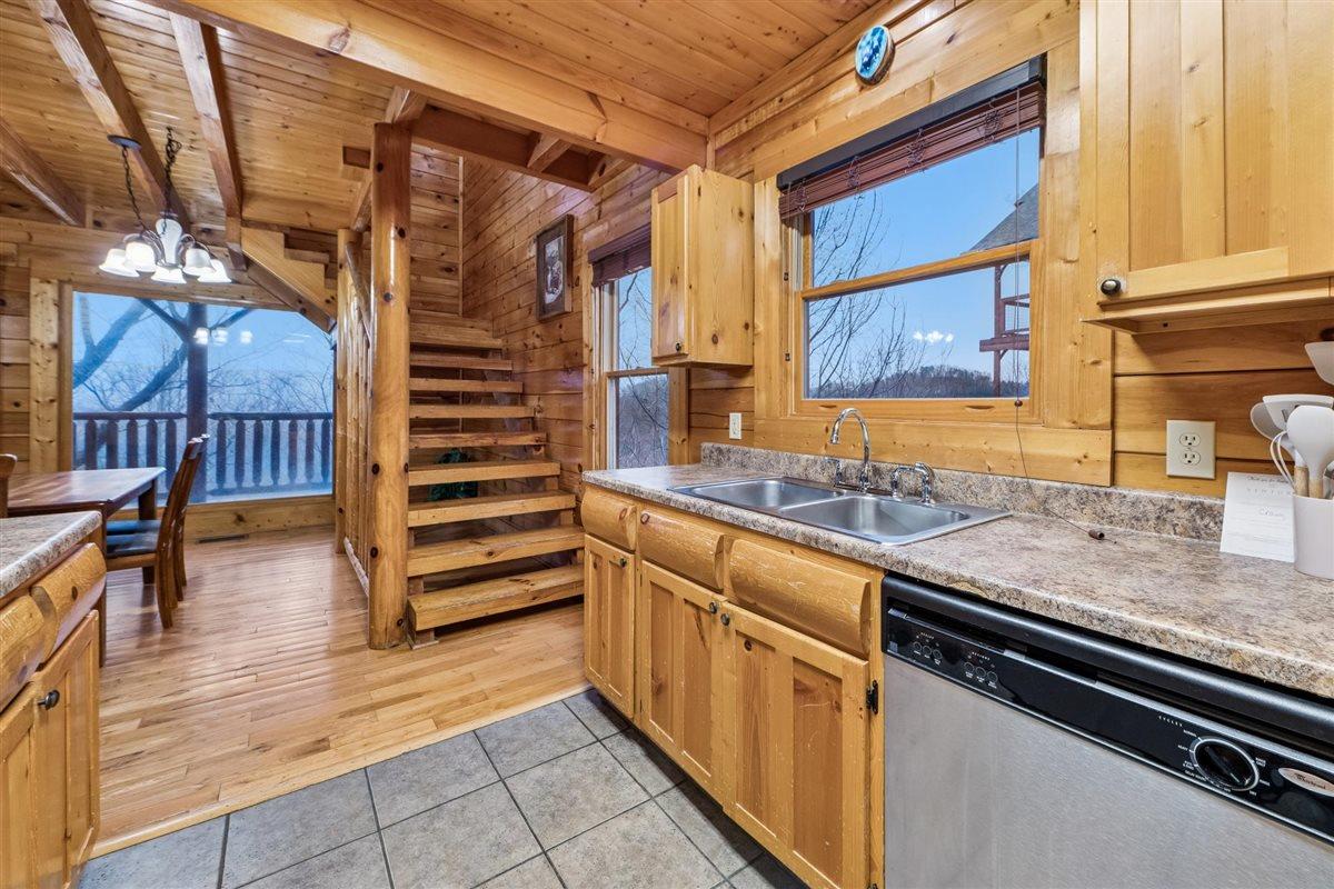 28Kitchen