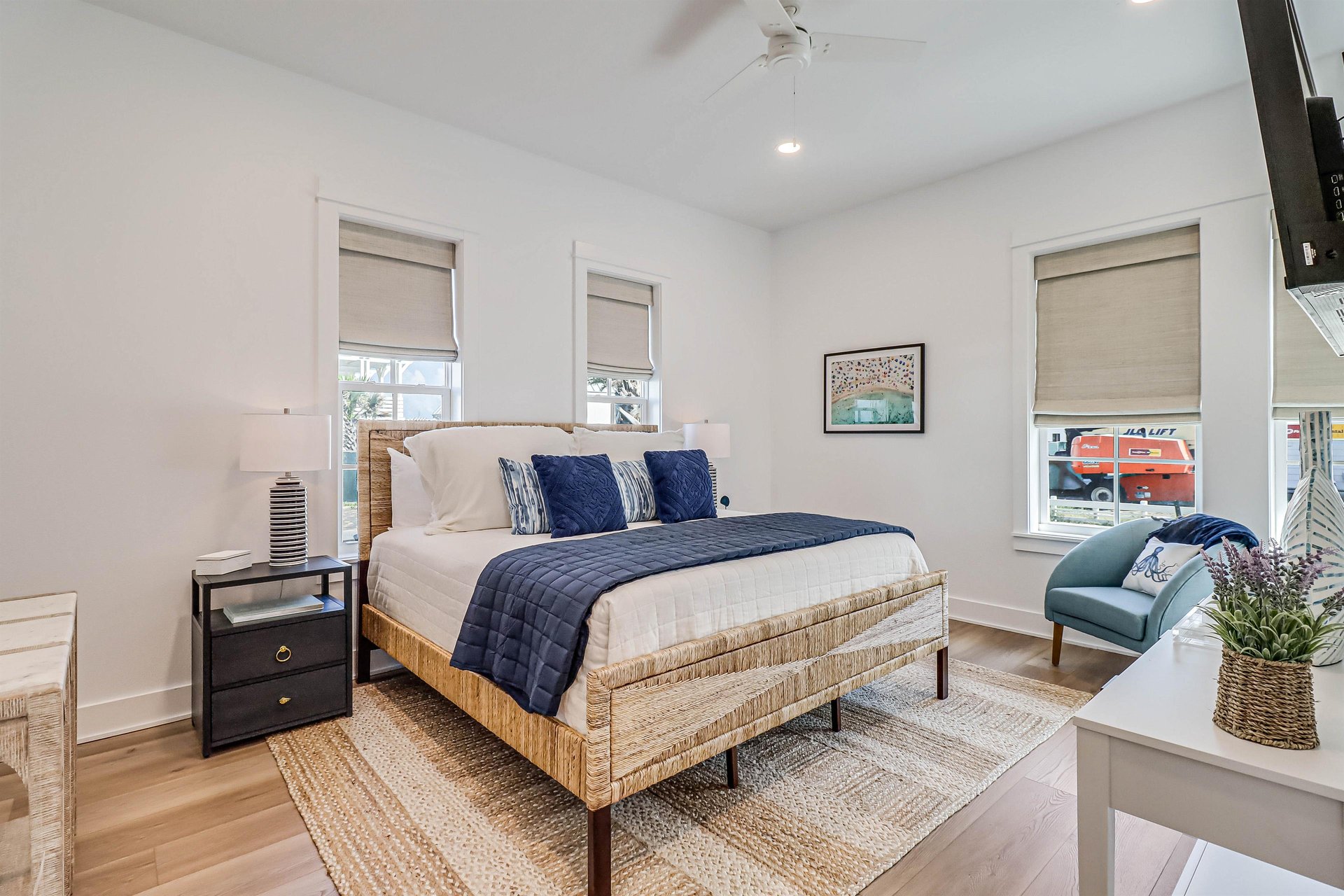 King Bedroom, 1st Floor