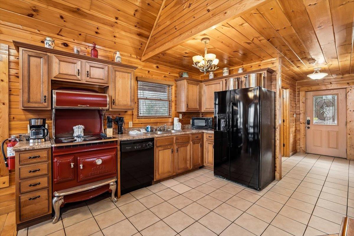 05Kitchen