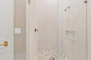 2nd Floor, First King Bathroom