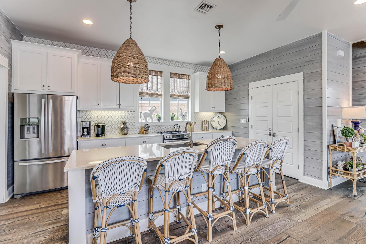 Kitchen with Lake Views, 1st Floor