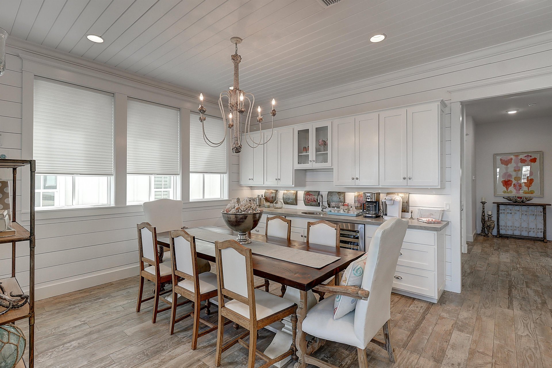 Dining Area with Wet Bar, 2nd Floor