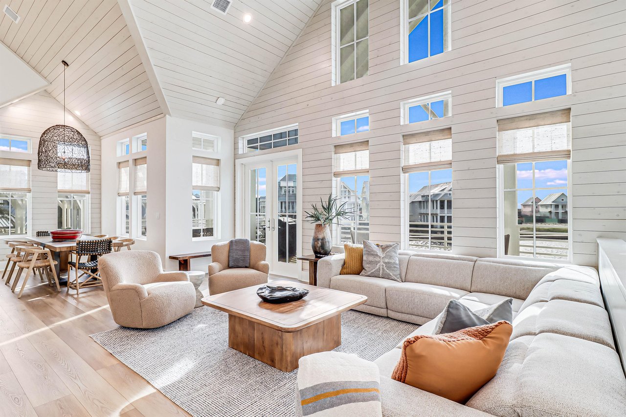 Living Area, 2nd Floor