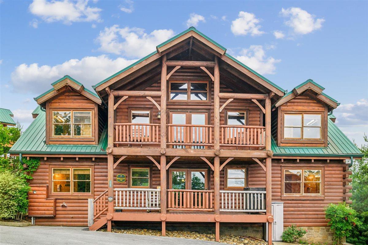 008Front Elevation