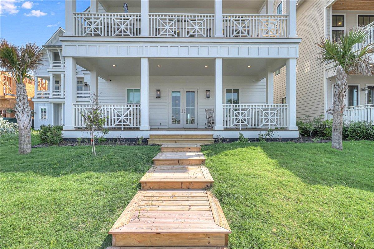 Lakeside Porch  Private Boardwalk Path, 1st Floor