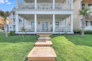 Lakeside Porch  Private Boardwalk Path, 1st Floor