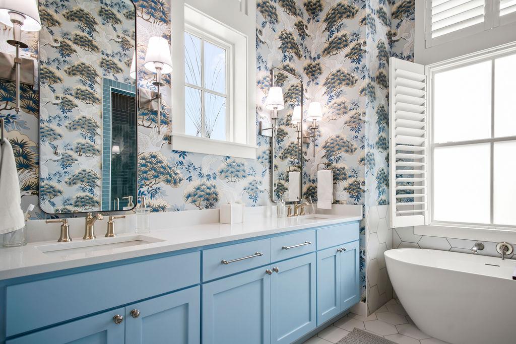 Primary King Bathroom, 2nd Floor