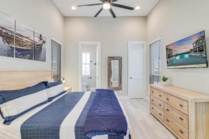 Third King Bedroom, 1st Floor