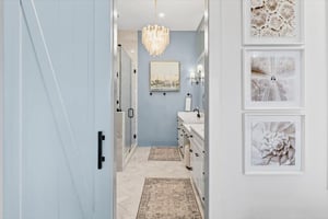 2nd Floor, King Bedroom Bathroom