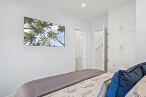 King Bedroom, 1st Floor