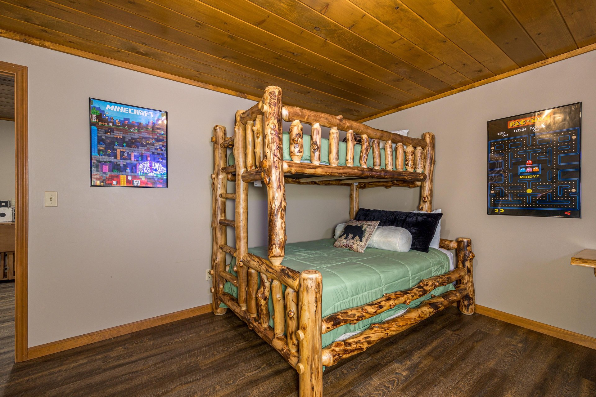 Twin over Full log bunk