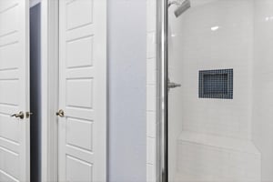 Primary King Bathroom, 1st Floor