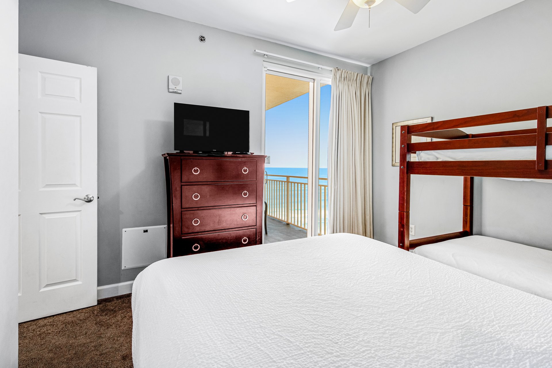 Splash Resort 701E 19