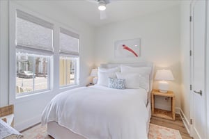 Queen Bedroom, 1st Floor