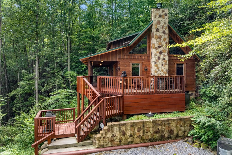 entrance view at Moonshiners Ridge