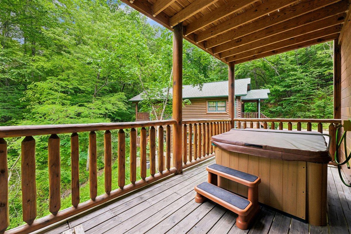 18Hot Tub