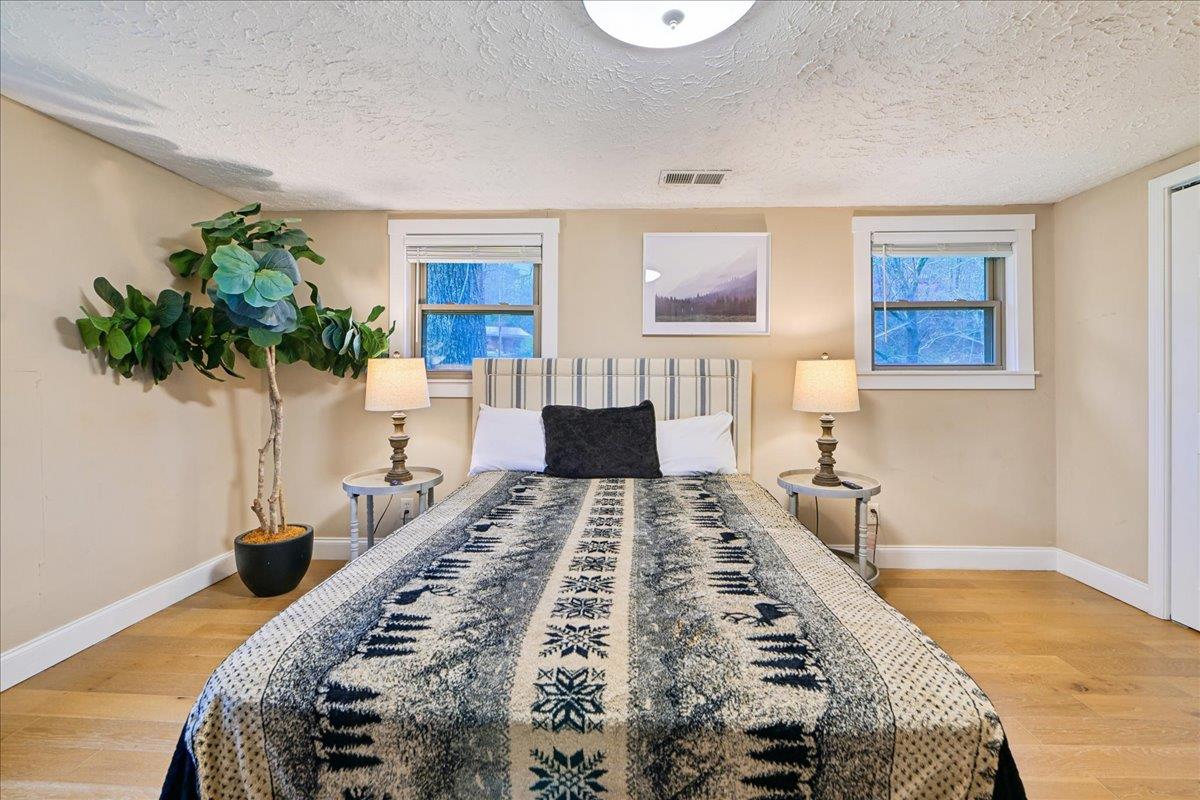 42Bedroom