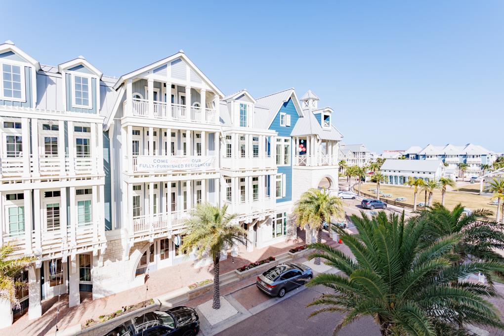 Living Area Balcony, 3rd Floor