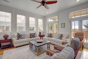 2nd Floor, Living Area
