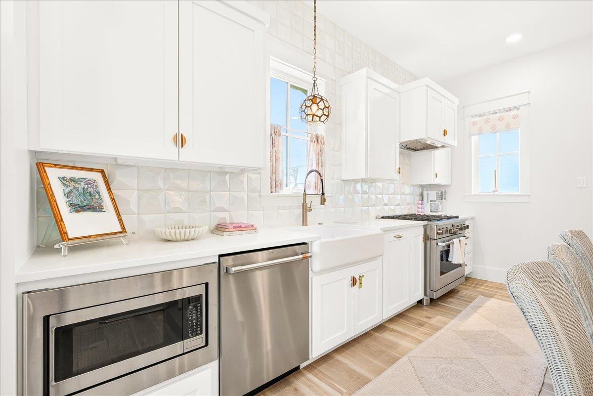 Kitchen, 1st Floor