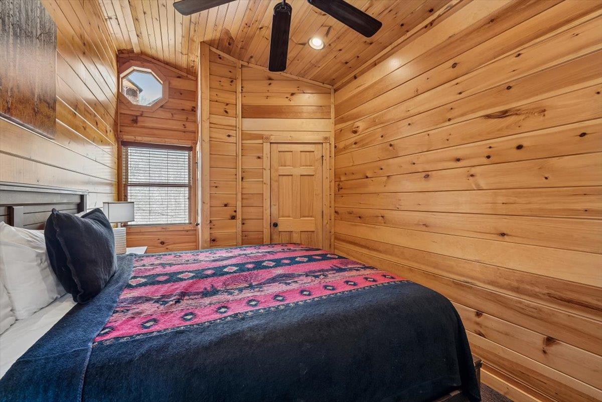 King Bedroom 1