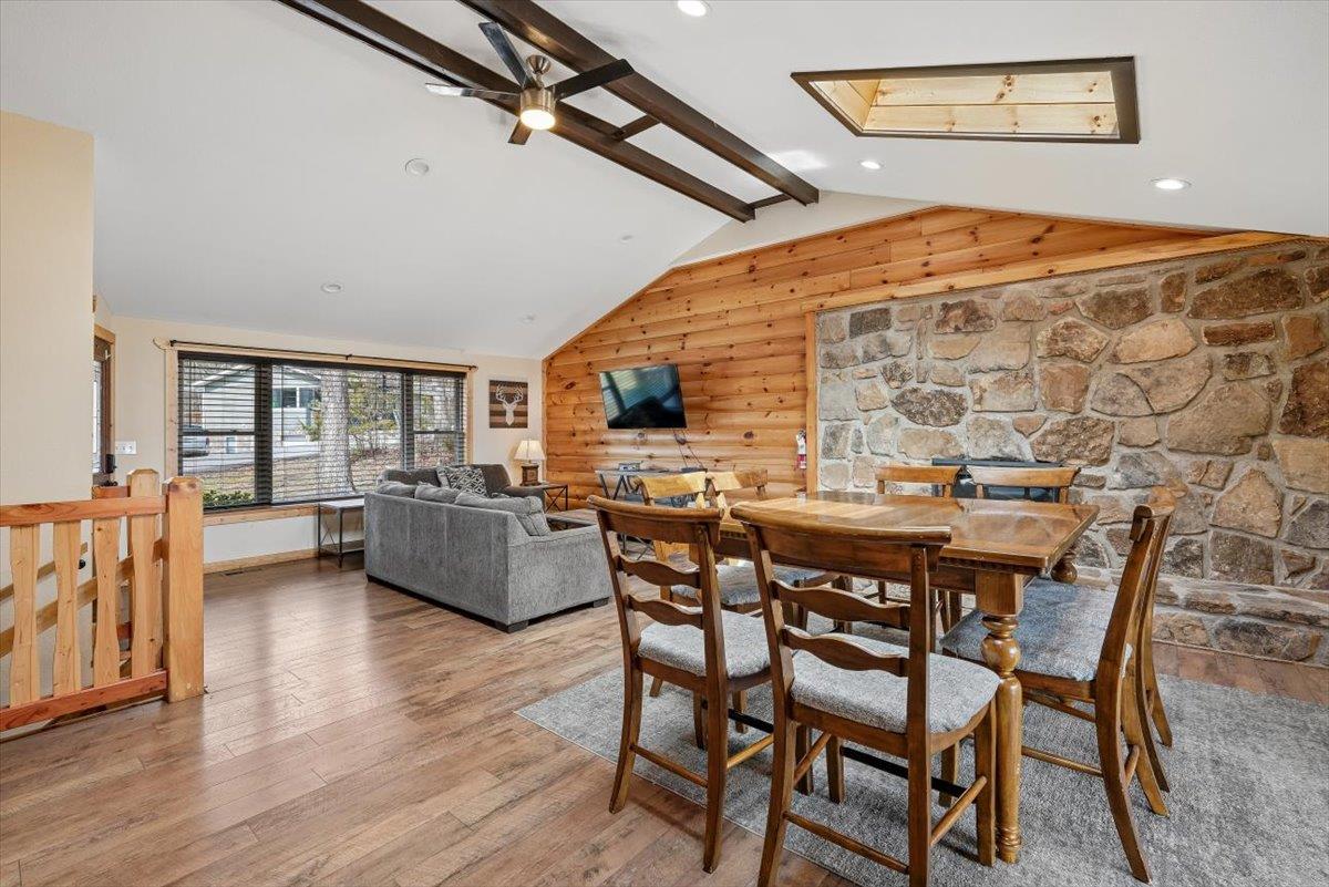 17Dining Room