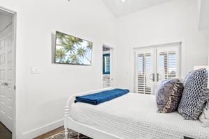 Right Queen Bedroom, 3rd Floor