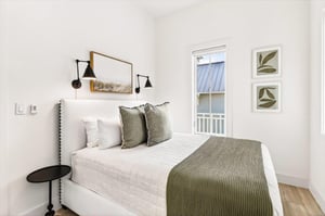 Queen Bedroom, 2nd Floor