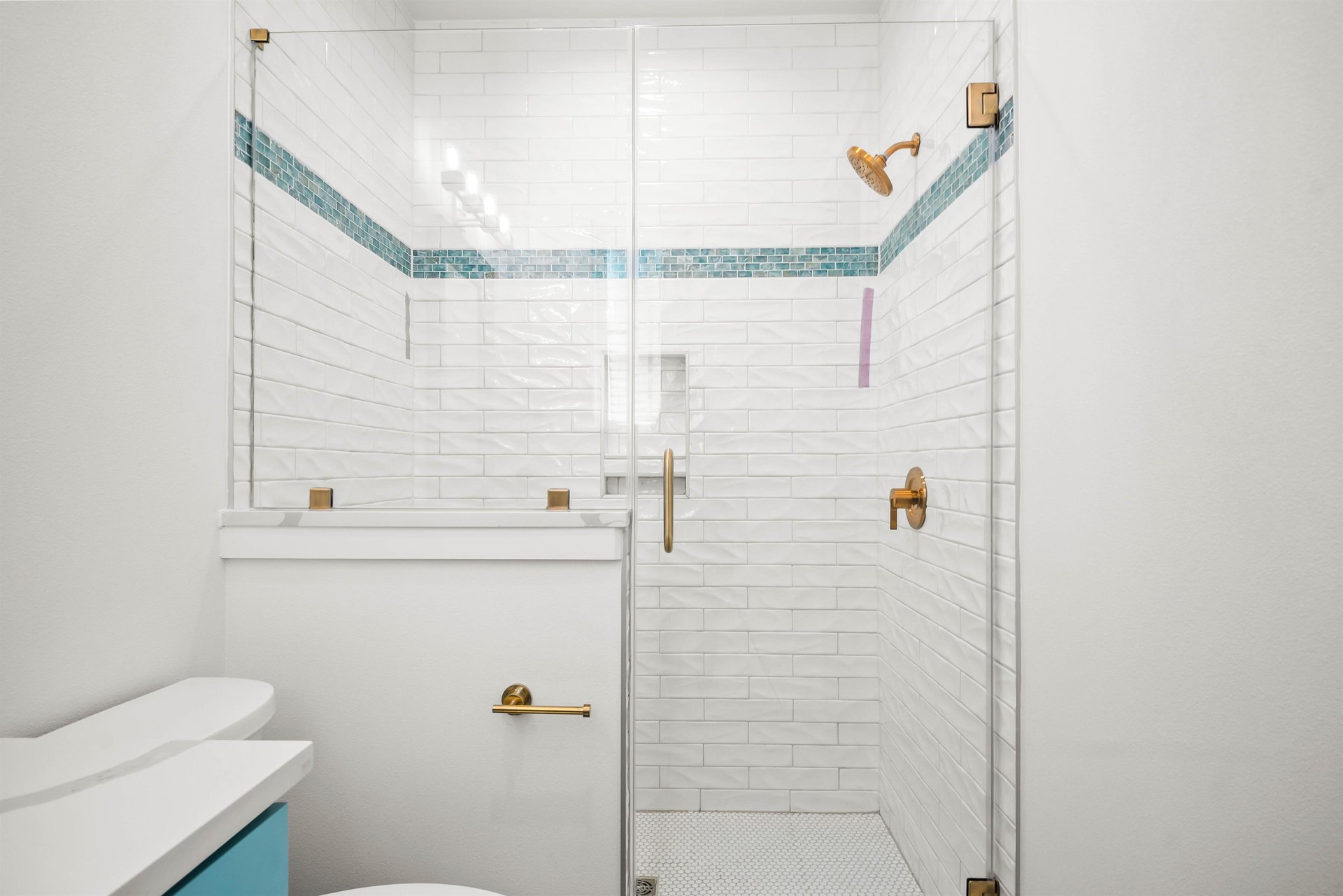 Primary King Bathroom, 2nd Floor