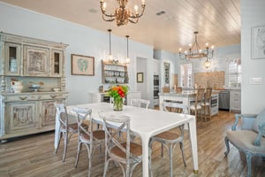 1st Floor, Dining Area