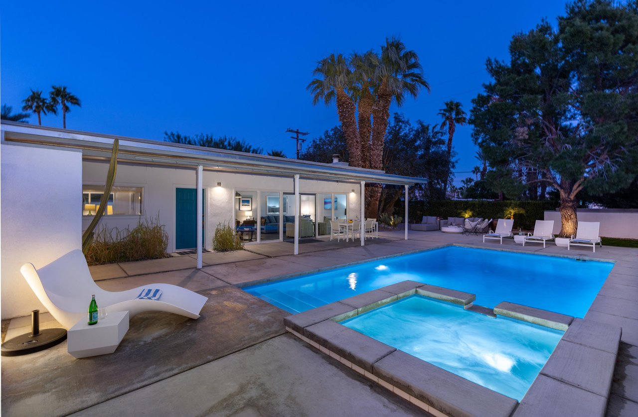 Gorgeous nights at Happy Hour