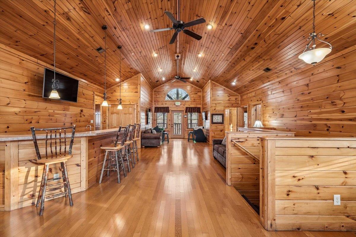 049Family Room