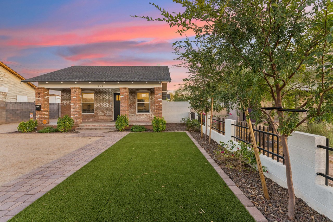 Enjoy your stay at Century Cottage, your home away from home